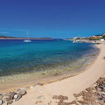Stunning In Barbat-rab With Wifi Barbat na Rabu