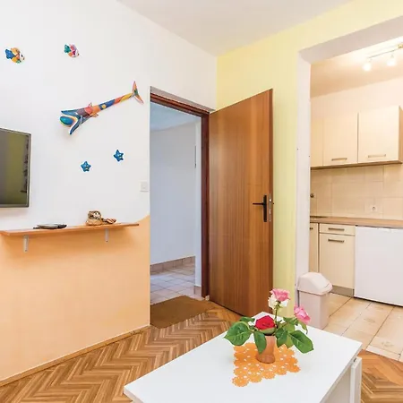 Cozy In Barbat-rab With Wifi شقة Barbat na Rabu