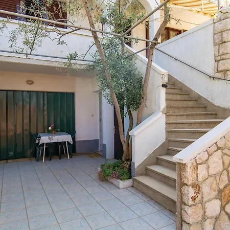 Διαμέρισμα Stunning In Barbat-rab With Wifi Barbat na Rabu